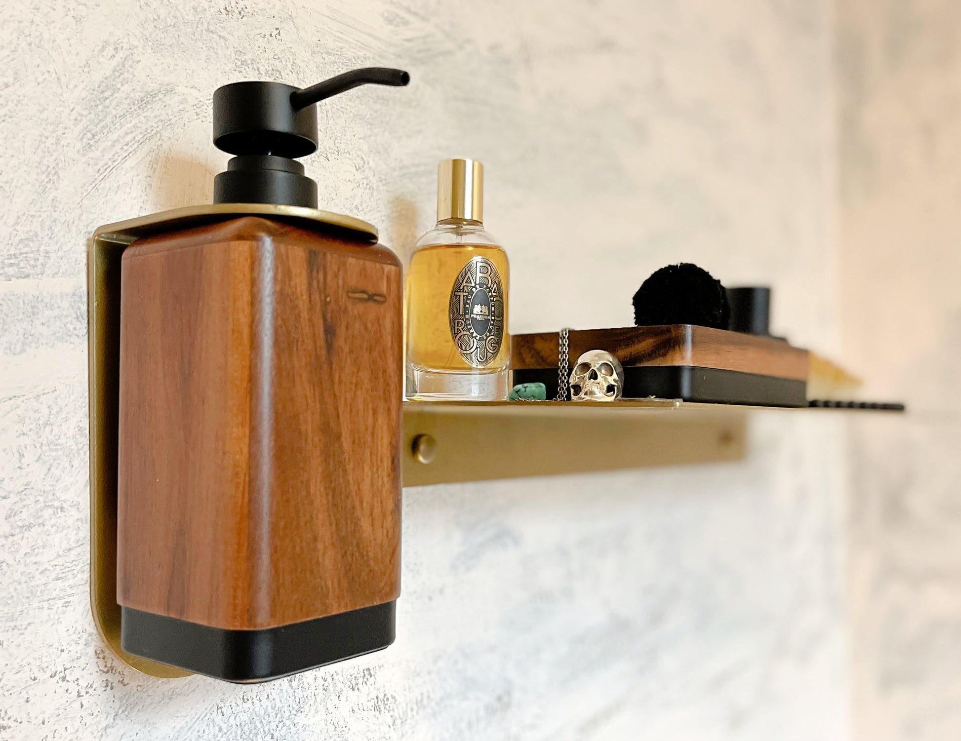 Peaches Liquid Soap bottle holder – AltHomeCo